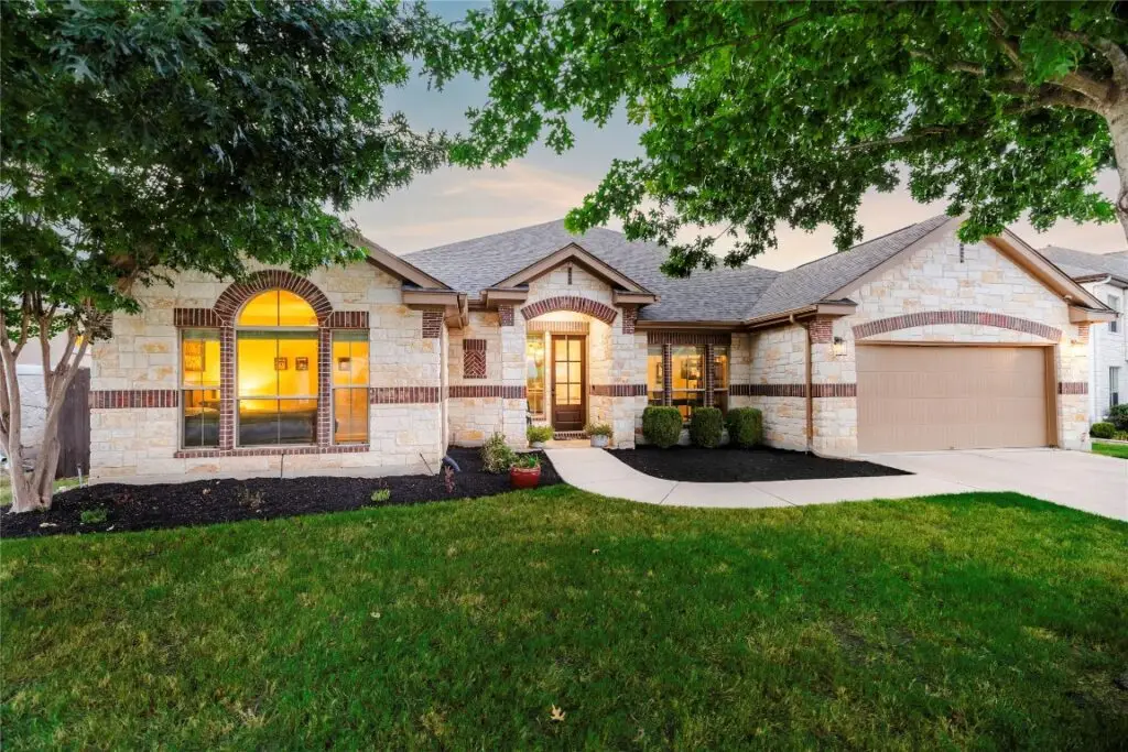 buying and selling family homes